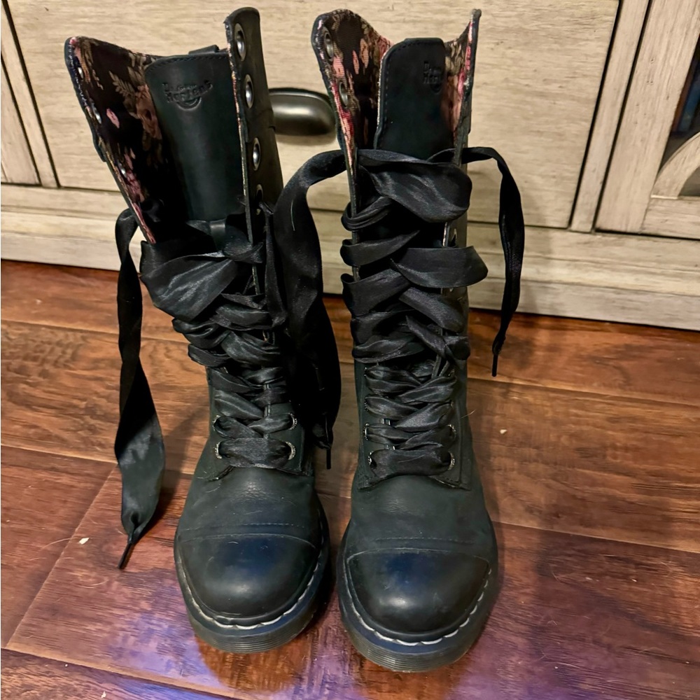 Dr Martens lace up boots